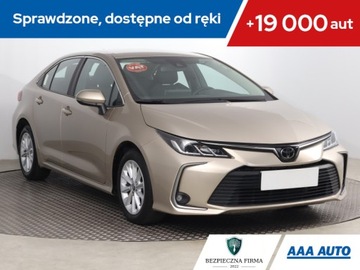 Toyota Corolla XII Sedan 1.5 VVT-i 125KM 2022 Toyota Corolla 1.5 VVT-i, Salon Polska