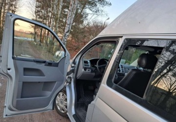 Volkswagen Caravelle T5 T5 Transporter 2.5 TDI 174KM 2007 Volkswagen Transporter Volkswagen Transporter 2.5 Diesel 174KM, zdjęcie 3