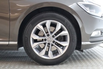 Volkswagen Passat B8 Variant 1.8 TSI BlueMotion Technology 180KM 2016 VW Passat 1.8 TSI, Salon Polska, Serwis ASO, zdjęcie 14