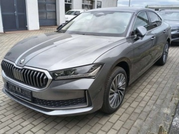 Skoda Superb IV Liftback 2.0 TDI 193KM 2026 Skoda Superb Skoda Superb LK 2,0 TDI 142 kW 7-biegowa DSG 4x4 2.0 Diesel