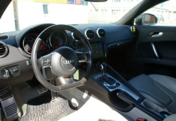 Audi TT 8J Coupe 3.2 i V6 24V quattro 250KM 2006 Audi TT Coupe 3.2 Quattro DSG, zdjęcie 14