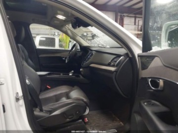 Volvo XC90 II 2023 Volvo XC 90 B6 Ultimate 7-Seater 2023 2.0 Benzyna 295KM, zdjęcie 9