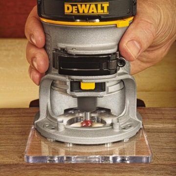 Кромкофрезерный станок DeWalt D26200