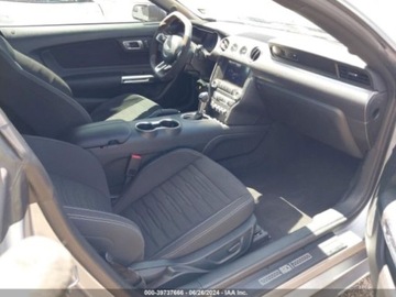 Ford Mustang VI Fastback Facelifting 5.0 Ti-VCT 450KM 2022 Ford Mustang 2022r, Fastback, 5.0L 5.0 Benzyna 450KM, zdjęcie 8