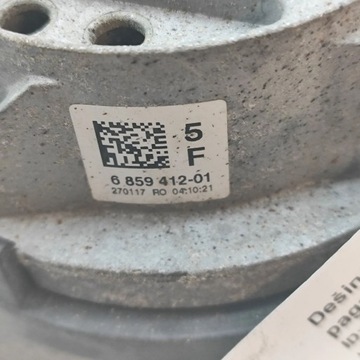 BMW 4 F32 F33 2016 PRAVÁ STRANA DRŽÁK / DRŽÁKY MOTORU