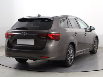 Toyota Avensis III Wagon Facelifting 2015 2.0 D-4D 143KM 2016 Toyota Avensis 2.0 D-4D, Salon Polska, VAT 23%, zdjęcie 4