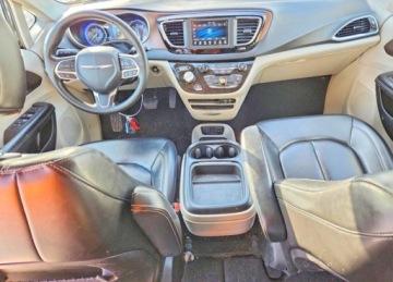 Chrysler Voyager V 2020 Chrysler Voyager 2020 r., 3,6 L LXI 3.6 Benzyna 287KM, zdjęcie 7