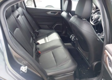 Alfa Romeo Giulia II 2017 Alfa Romeo Giulia 2017r., Ti Awd, 2L, od ubezpieczalni 2.0 Benzyna 284KM, zdjęcie 10