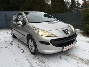 Peugeot 207 Hatchback 5d 1.4 16V 88KM 2007 Peugeot 207 1.4 16V 88KM Klimatyzacja Isofix, zdjęcie 2