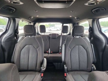 Chrysler Pacifica II 2021 Chrysler Pacifica Touring 2021 3.6 Benzyna 287KM, zdjęcie 11