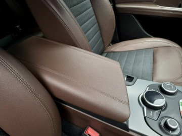 Alfa Romeo Stelvio SUV 2.0 Turbo 200KM 2018 Alfa Romeo Stelvio 2.0 Turbo Super Q4 Kamera Xenon, zdjęcie 26