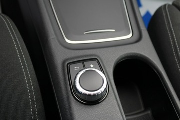 Mercedes GLA I Off-Roader Facelifting 1.6 180 122KM 2019 Mercedes GLA 180 F-vat Salon Polska Kamera Automat, zdjęcie 23