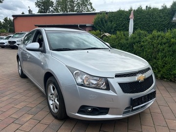 Chevrolet Cruze Hatchback 5d 1.8 16V DOHC 141KM 2012 Chevrolet Cruze 1.8 Benzyna Klima Alu Tempomat, zdjęcie 1