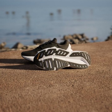 ADIDAS ADISTAR 2.0