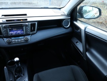 Toyota RAV4 IV MPV D-4D 125 124KM 2014 Toyota RAV 4 2.0 D-4D, Salon Polska, zdjęcie 7