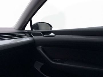 Volkswagen Passat B8 Variant Facelifting 1.5 TSI EVO 150KM 2023 Volkswagen Passat Variant 1.5 TSI Evo Business DSG FV 23 gwarancja 1.5, zdjęcie 32