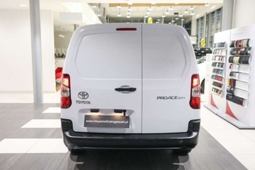 Toyota 2024 Toyota Proace City City 1.5 D-4D Long 2,4t Active 1.5 Diesel 102KM, zdjęcie 2
