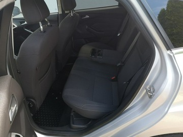 Ford Focus III Hatchback 5d 1.6 Duratorq TDCi DPF 115KM 2013 Ford Focus 1.6 TDCI 115KM Klimatronik Navi ALU, zdjęcie 14