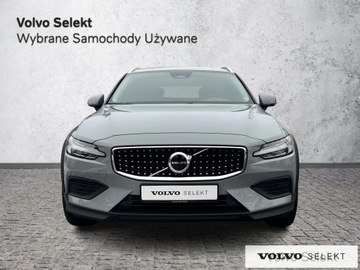 Volvo V60 II  Cross Country Facelifting 2.0 B4 197KM 2023 Volvo V60 Cross Country FV23% Plus B4D AWD LED Tem, zdjęcie 8