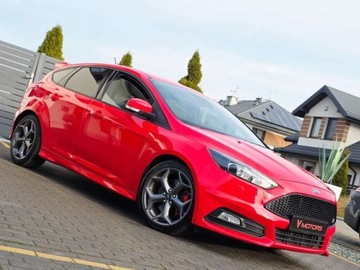 Ford Focus III ST Kombi 2.0 TDCi 185KM 2018 Ford Focus ___ST Performance___2.0TDCi 185KM BiXenon LED Skora Recaro Navi, zdjęcie 4