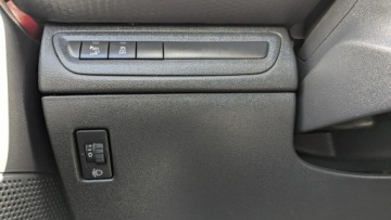 Peugeot 2008 I SUV Facelifting 1.2 PureTech 82KM 2016 Peugeot 2008 1.2i ZAREJESTROWANY Bezwypadkowy, zdjęcie 29