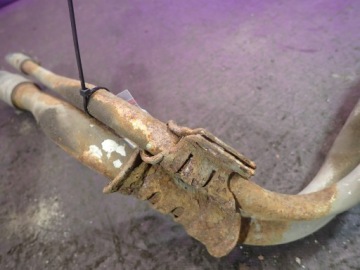 FORD FOCUS I MK1 HB 3D 01-07 LIFT 2.0 ТОПЛИВОНАЛИВНАЯ ТРУБА