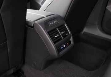 Volkswagen Passat B8 Variant Facelifting 1.5 TSI EVO 150KM 2025 Volkswagen Passat HAK holowniczy, szyby dzwiekoszczelne, dostepny od reki, zdjęcie 12