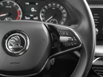 Skoda Octavia III Liftback Facelifting 1.5 TSI ACT 150KM 2020 Škoda Octavia Skoda Octavia 1.5 TSI Ambition, zdjęcie 15