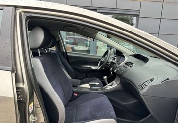 Honda Civic VIII Hatchback 3d 2.2 i-CTDi 140KM 2006 Honda Civic Honda Civic 2.2i-CTDi Executive 2.2 Diesel 140KM, zdjęcie 11