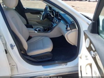 Mercedes Klasa C W205 2015 Mercedes-Benz Klasa C 2015 MERCEDES-BENZ C 300 2.0 Benzyna 241KM, zdjęcie 9