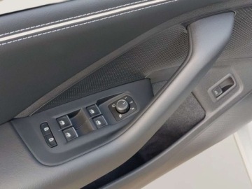 Volkswagen Passat B8 Variant Facelifting 2.0 TDI SCR 150KM 2025 Volkswagen Passat 2.0TDI 150KM Elegance DSG SerwisASO Acc Matrix Navi Hak, zdjęcie 10