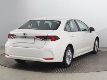 Toyota Corolla XII Sedan 1.5 VVT-i 125KM 2022 Toyota Corolla 1.5 VVT-i, Salon Polska, zdjęcie 4