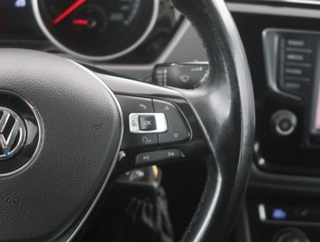 Volkswagen Touran III 2.0 TDI 150KM 2015 VW Touran 2.0 TDI, Skóra, Navi, Klima, zdjęcie 17