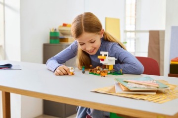 LEGO Minecraft 21585 Куриная ферма