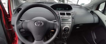 Toyota Yaris III Hatchback 5d 1.33 Dual VVT-i 99KM 2011 Toyota Yaris 1.3 BENZ ,bezwypadek ,kupiony z aso toyota 1.3 Benzyna 99KM, zdjęcie 11