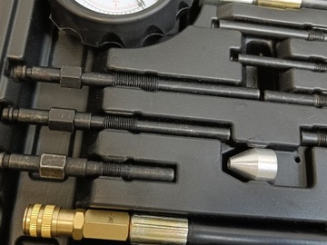 Тестер давления сжатия 0–70 бар KRAFTMANN 62660