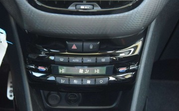 Peugeot 2008 I SUV Facelifting 1.2 PureTech 110KM 2016 Peugeot 2008 1.2B GT Navi Kamera Oryginal Lakier 2016r Sprowadzony Gwaranc, zdjęcie 27