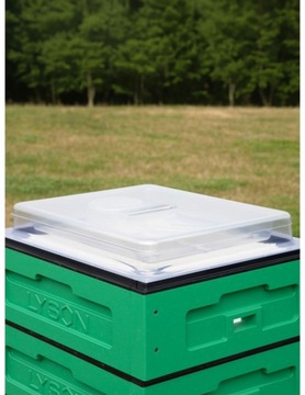 Podkarmiaczka górna z kołpakiem 3 l, Dadant