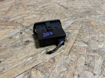 HNÍZDO PORT USB C VOLKSWAGEN VW TAIGO 2G7 2G6035718