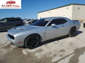 Dodge Challenger III 2023 Dodge Challenger RT Scat Pack 2023 6.4l 6.4 Benzyna 485KM