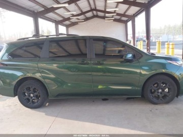 Toyota Sienna III 2025 Toyota Sienna Woodland Edition 2025 2.5l 2.5 Hybryda 245KM, zdjęcie 6
