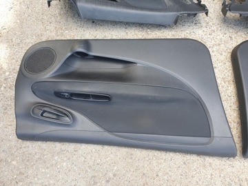 ОБИВКА БОКОВИН ДВЕРИ FIAT PUNTO EVO 2012-