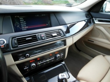 BMW Seria 5 F10-F11 Limuzyna 520d 184KM 2013 BMW Seria 5 Xenon Skora Navi Profesjonal Dociagi Head-Up 2.0 Diesel 184KM, zdjęcie 32