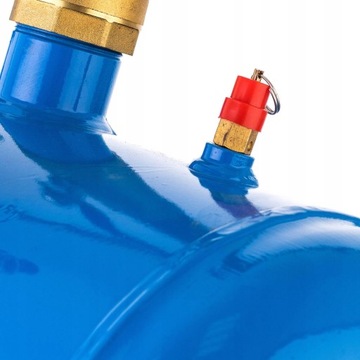 Резервуар под давлением для накачивания колес