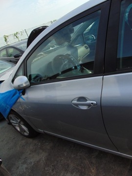 DVEŘE LEVÉ PŘEDNÍ TOYOTA AURIS I 1F7