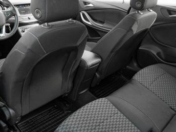 Opel Astra K Sportstourer Facelifting 1.2 Turbo 130KM 2021 Opel Astra GD248YV#1.2 T Edition 2 stref klima, zdjęcie 21