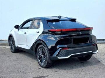 Toyota C-HR II SUV Plug-In 2.0 Hybrid Dynamic Force Plug-in  223KM 2026 Od ręki - Tokyo Edition 2.0 PHEV Dynamic Force 223KM | Podgrzewane fotele!, zdjęcie 4