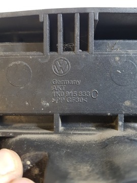 АККУМУЛЯТОРНАЯ ПОДСТАВКА SKODA OCTAVIA 2 1K0915933