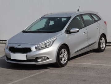 Kia Ceed II Kombi 1.6 CRDi 110KM 2014 Kia Ceed 1.6 CRDi, Salon Polska, Serwis ASO, zdjęcie 1