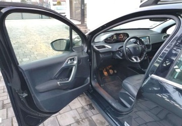 Peugeot 2008 I SUV Facelifting 1.6 BlueHDi 99KM 2018 Peugeot 2008 Peugeot 2008 1.6 BlueHDi Style 1.6 Diesel 100KM, zdjęcie 7